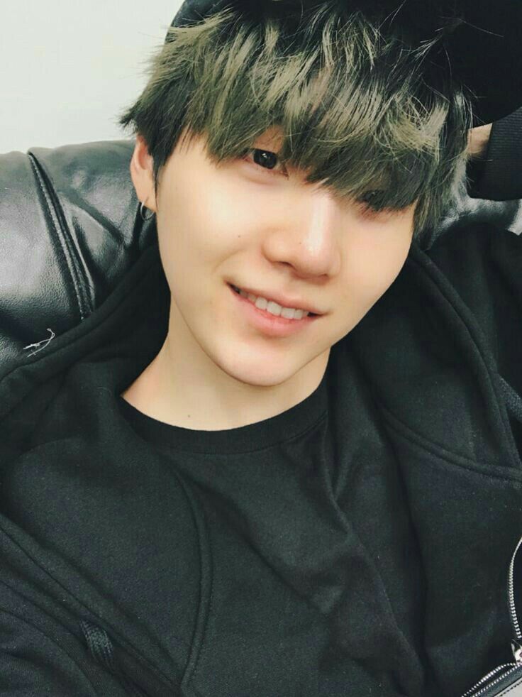 Detail Foto Suga Bts Ganteng Nomer 19