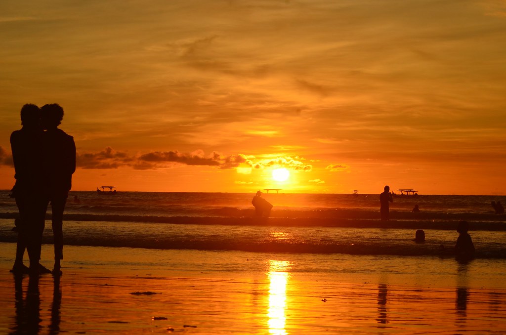 Detail Foto Sunset Di Pantai Nomer 6