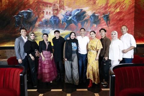 Detail Foto Syahrini Hamil Nomer 25