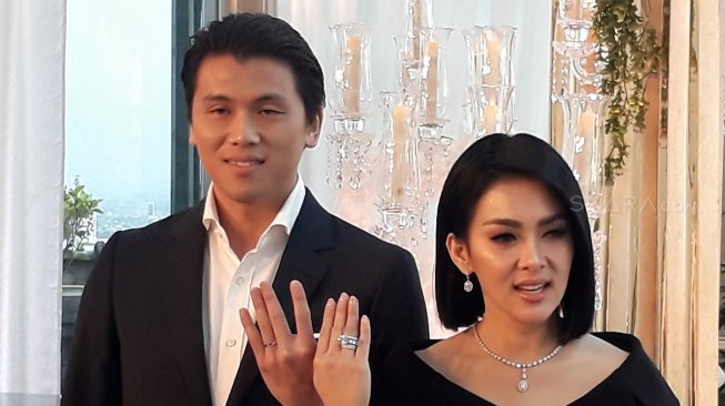 Detail Foto Syahrini Nikah Nomer 38