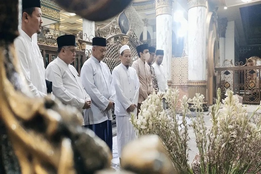 Detail Foto Syaikhona Kholil Bangkalan Nomer 47