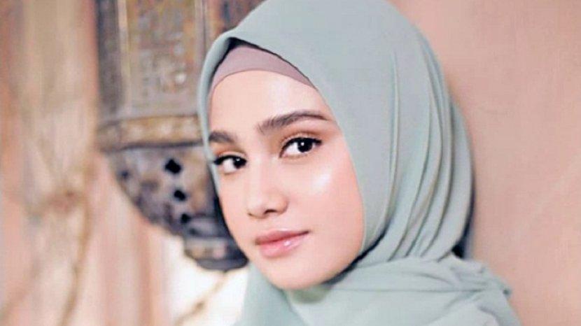 Detail Foto Syifa Hadju Berhijab Nomer 5