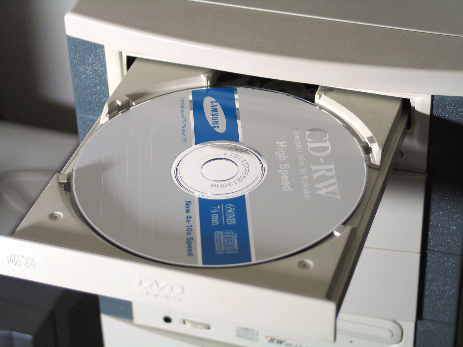 Fungsi Dan Gambar Cd fungsi-dan-gambar-cd