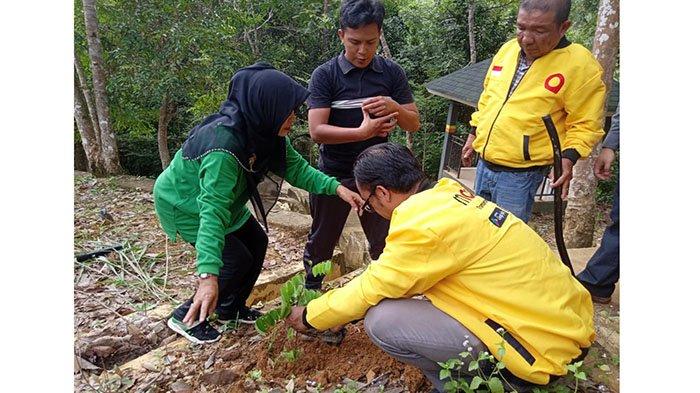 Detail Gambar Ajakan Untuk Penghijauan Nomer 36