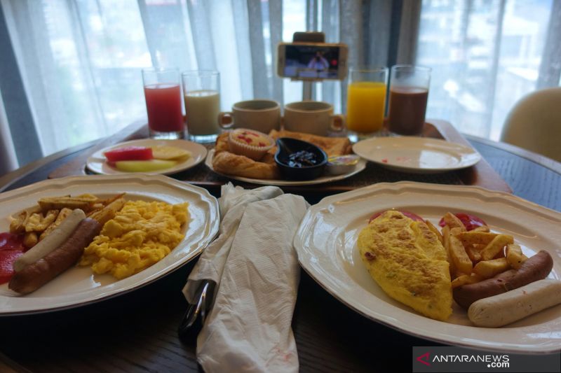 Detail Gambar Alat Alat Penyajian Untuk Meja Prasmanan Di Hotel Nomer 44