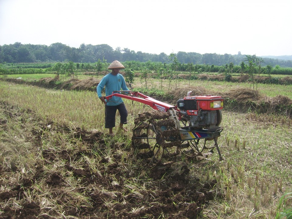 Detail Gambar Alat Traktor Padi Beserta Penjelasanya Nomer 10