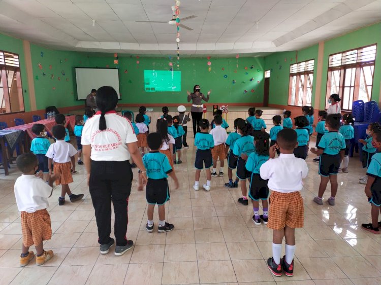 Detail Gambar Anak Melakukan Kerja Bakti Di Sekolah Untuk Pembelajaran Tk Nomer 41