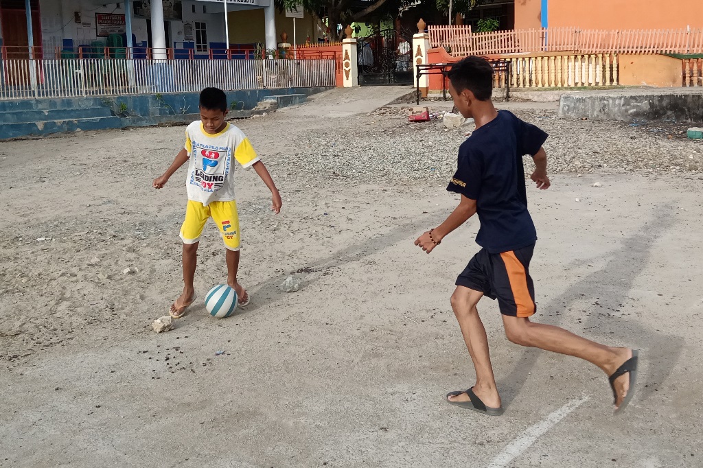 Detail Gambar Anak Sd Di Lapangan Sekolah Nomer 29