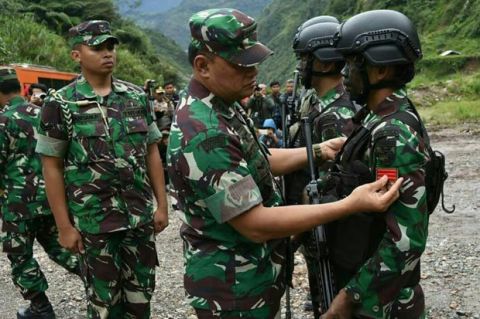 Detail Gambar Anggota Brimob Anggota Kopassus Paling Gagah Nomer 28