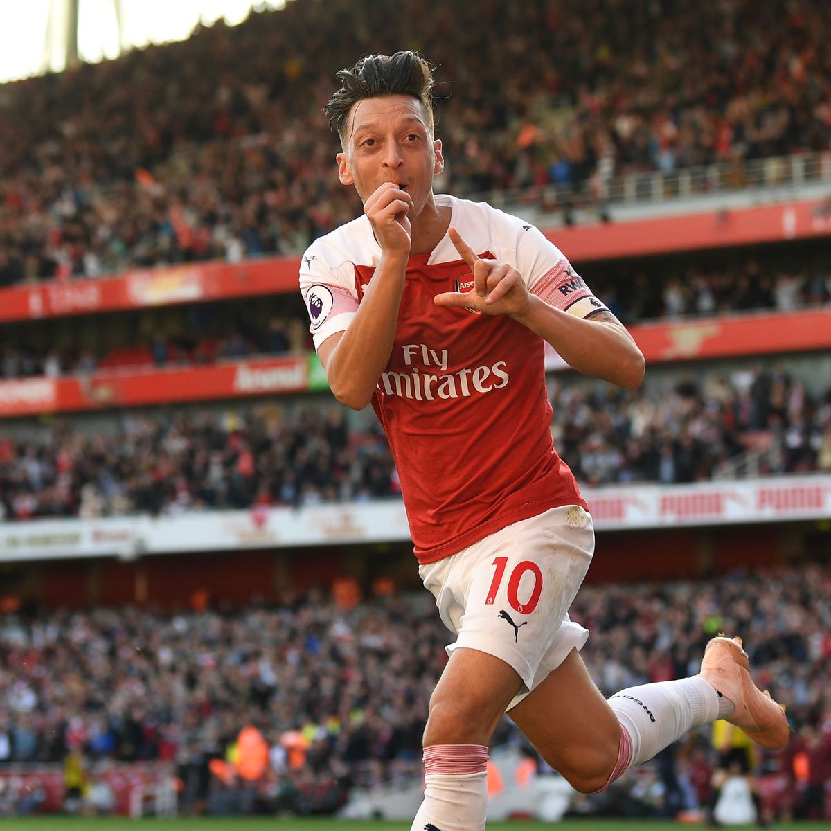 Detail Gambar Arsenal Ozil Nomer 2