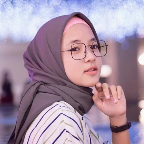 Gambar Artis Nisa Sabyan - KibrisPDR