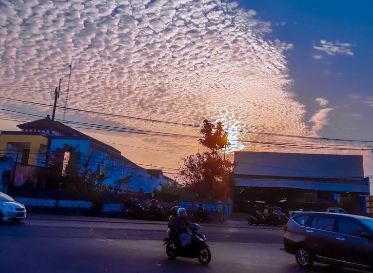 Detail Gambar Awan Cirrocumulus Nomer 12