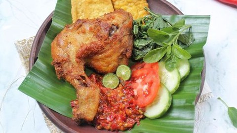 Detail Gambar Ayam Di Kebun Kelapa Nomer 27