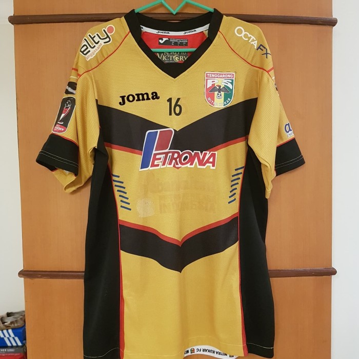 Detail Gambar Baju Bola Terbaru Liga 1 Mitra Kukar Nomer 11