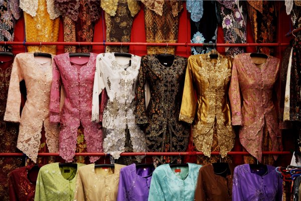 Detail Gambar Baju Kebaya Untuk Wisuda Gambar Kebaya Untuk Anak Remaja Nomer 24