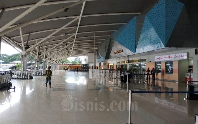 Detail Gambar Bandara Makassar Nomer 19