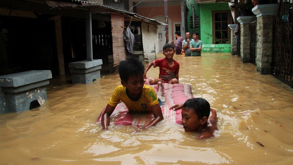 Detail Gambar Banjir Untuk Anak Tk Nomer 32