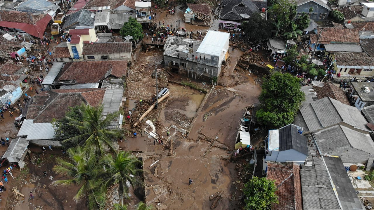 Detail Gambar Banjir Untuk Diwarnai Nomer 16