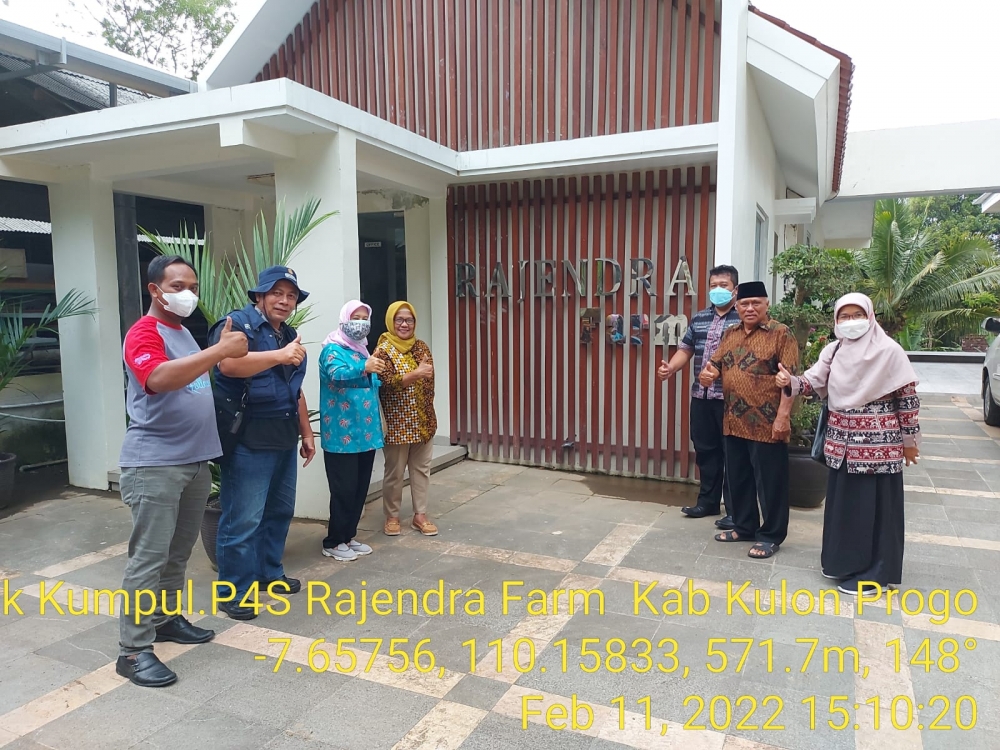 Detail Gambar Bapak Petani Di Kulon Progo Nomer 8