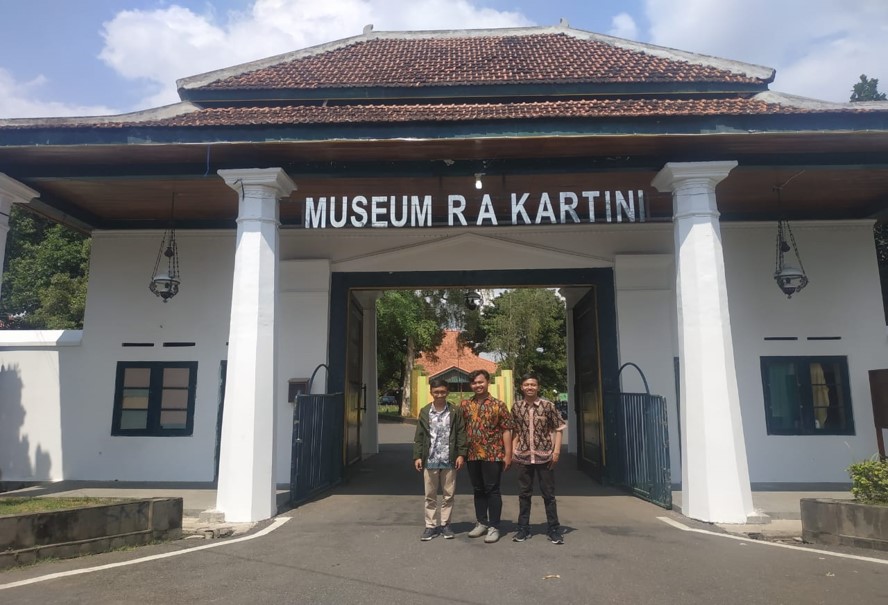 Detail Gambar Batik Smp Ibu Kartini Nomer 28