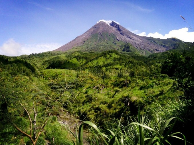 Detail Gambar Batuan Endapan Gunung Merapi Muda Nomer 13