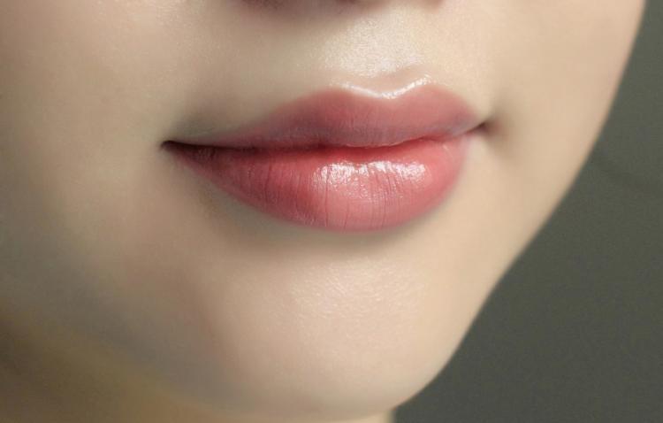 Detail Gambar Bibir Seksi Nomer 43