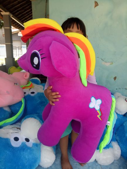 Detail Gambar Boneka Kuda Poni Besar Nomer 9