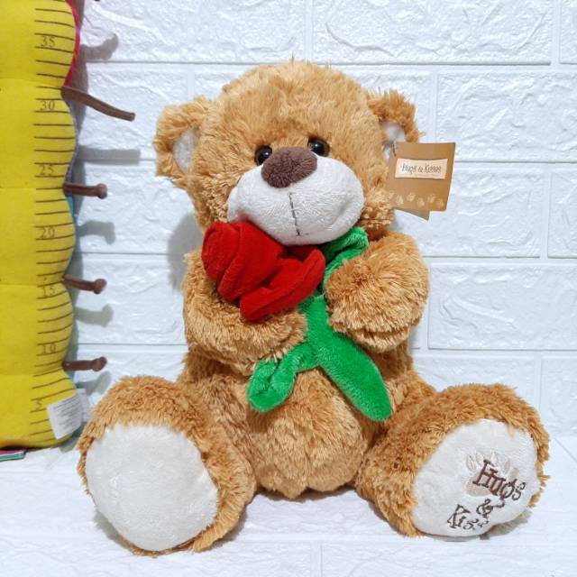 Detail Gambar Boneka Membawa Bunga Nomer 3