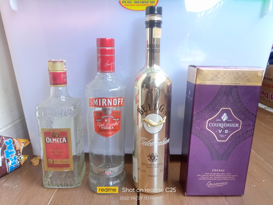 Detail Gambar Botol Vodka Nomer 12