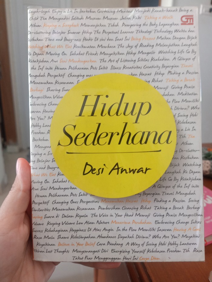 Detail Gambar Buku Desi Anwar Hidup Sederhana Nomer 14