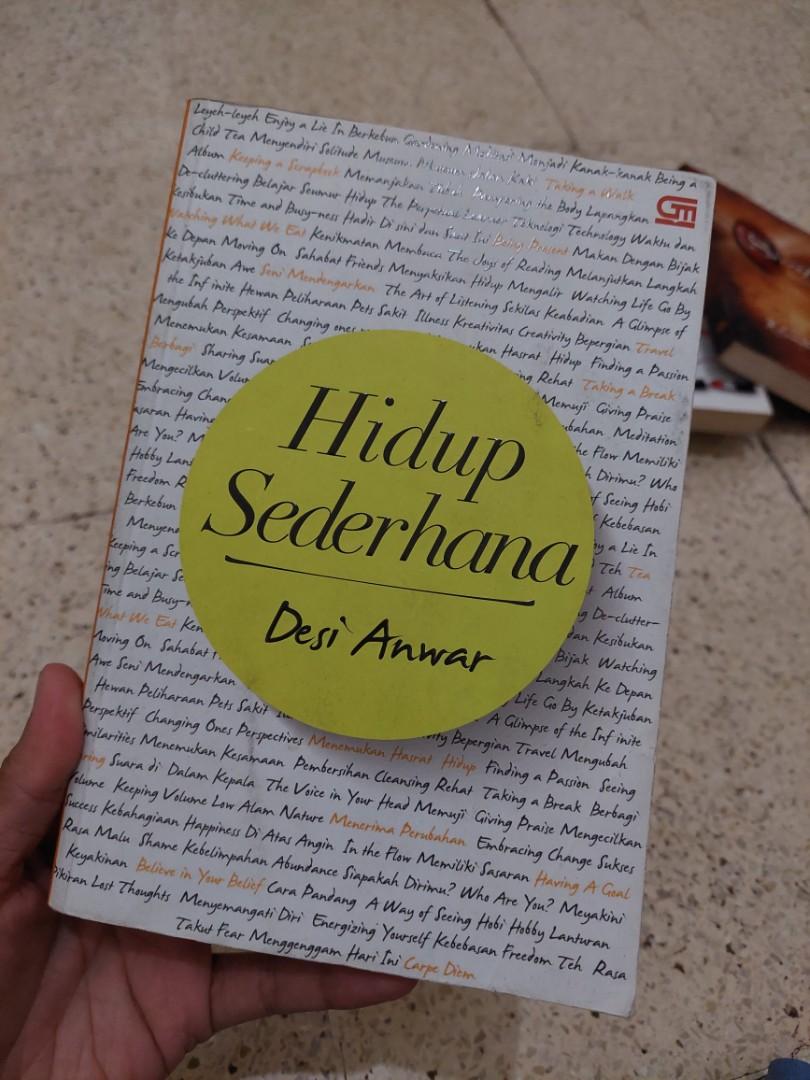 Detail Gambar Buku Desi Anwar Hidup Sederhana Nomer 24