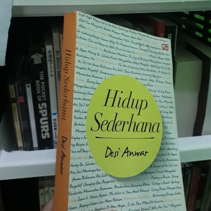 Detail Gambar Buku Desi Anwar Hidup Sederhana Nomer 27