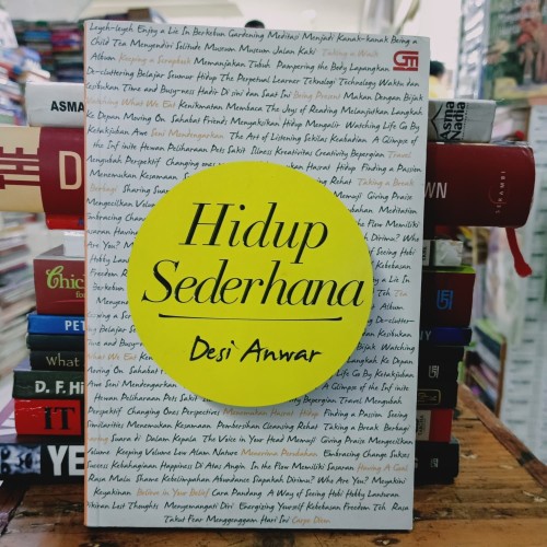 Detail Gambar Buku Desi Anwar Hidup Sederhana Nomer 37