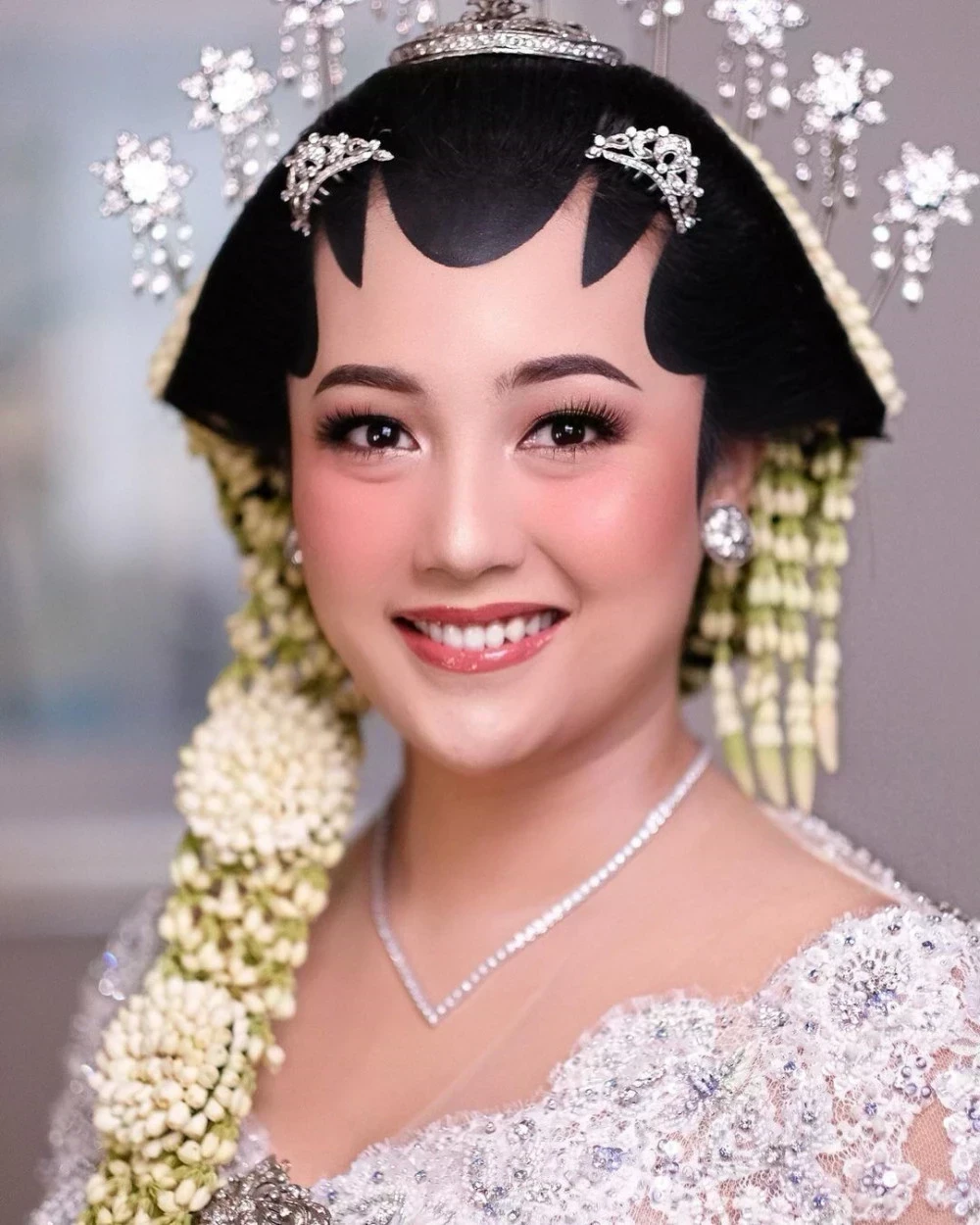 Detail Gambar Bunga Melati Untuk Pengantin Nomer 40