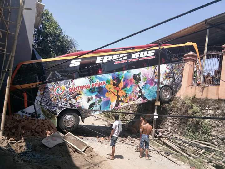 Detail Gambar Bus Bintang Prima Makassar Nomer 6