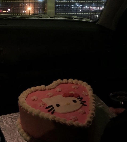 Detail Gambar Cake Hello Kitty Nomer 44