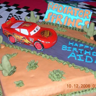 Detail Gambar Cake Mobil Cars Buttercream Nomer 13