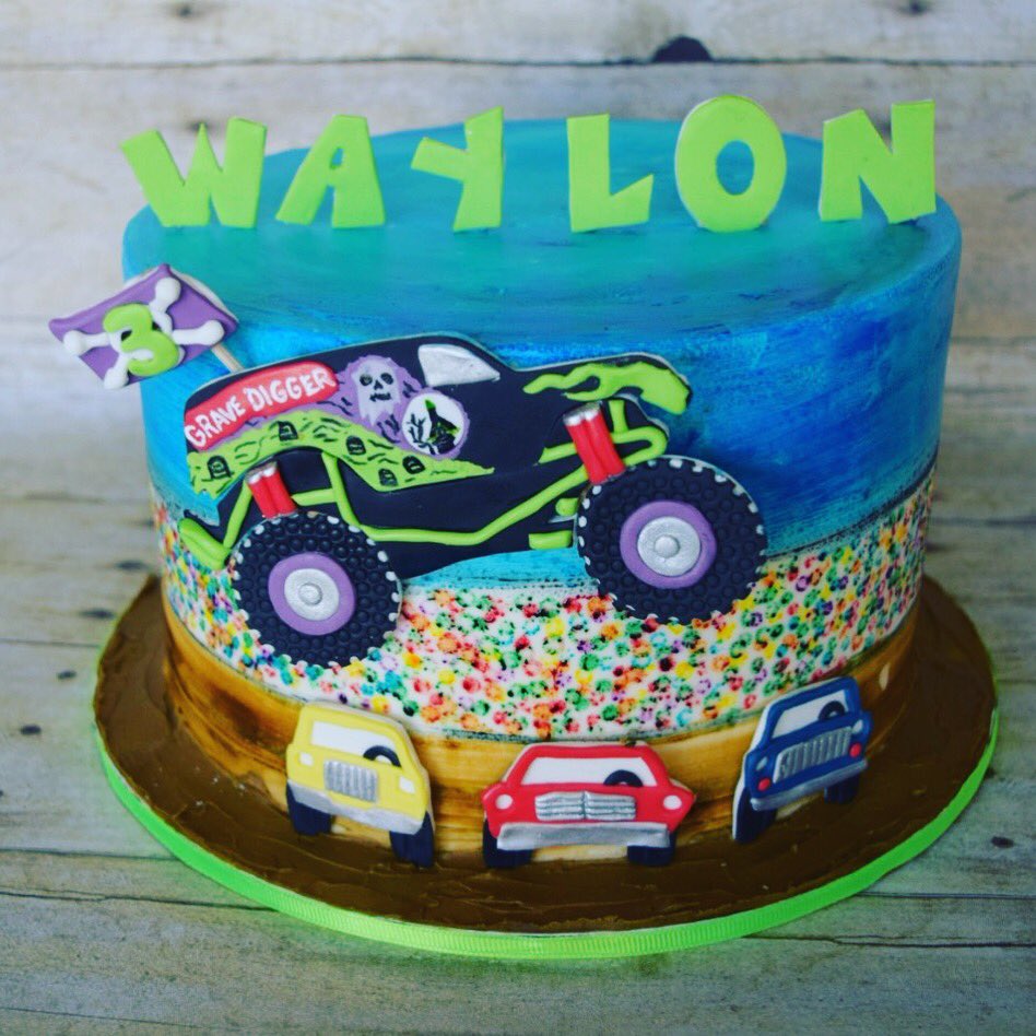 Detail Gambar Cake Mobil Cars Buttercream Nomer 44