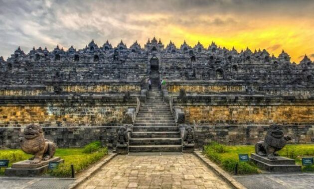 Detail Gambar Candi Mendut Beserta Asal Usul Dalam Bahasa Inggris Nomer 14