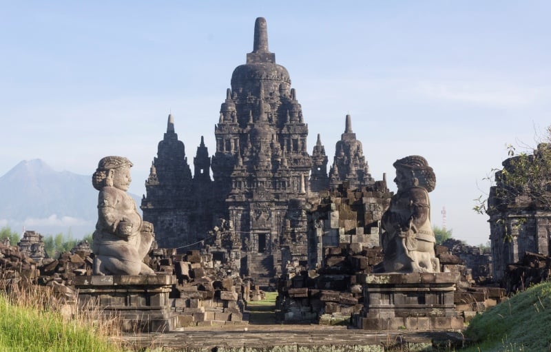 Detail Gambar Candi Mendut Beserta Asal Usul Dalam Bahasa Inggris Nomer 5