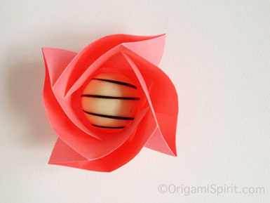 Detail Gambar Cara Membuat Bunga Mawar Dari Kertas Origami Nomer 25