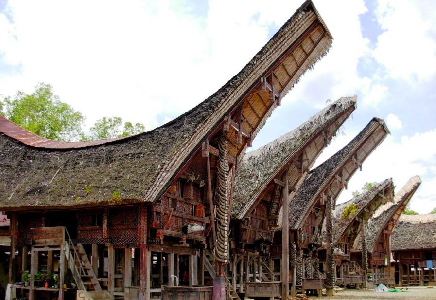 Gambar Dan Penjelasan Rumah Tongkonan 44+ Koleksi Gambar