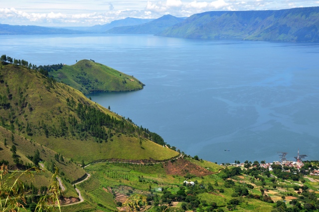 Detail Gambar Danau Toba Dan Pulau Samosir Nomer 9