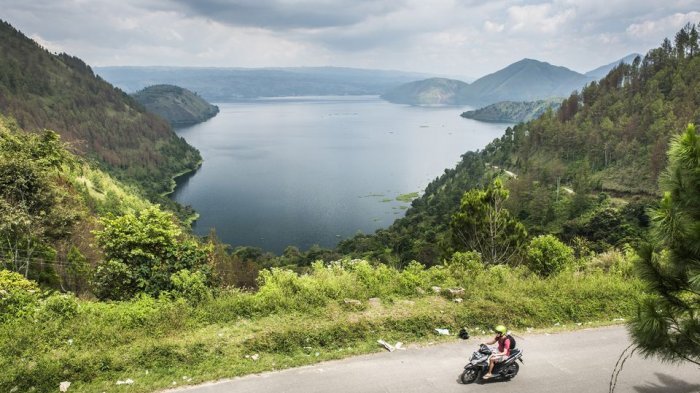 Detail Gambar Danau Toba Dan Pulau Samosir Nomer 16