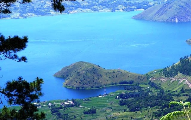 Detail Gambar Danau Toba Dan Pulau Samosir Nomer 2