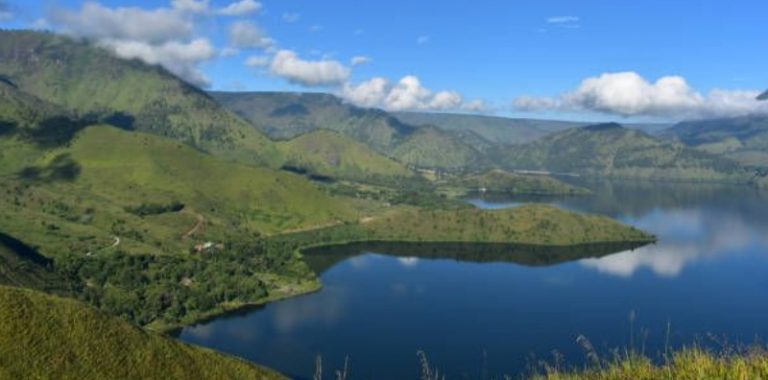 Detail Gambar Danau Toba Dan Pulau Samosir Nomer 25