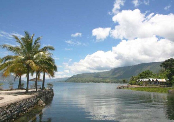 Detail Gambar Danau Toba Dan Pulau Samosir Nomer 30