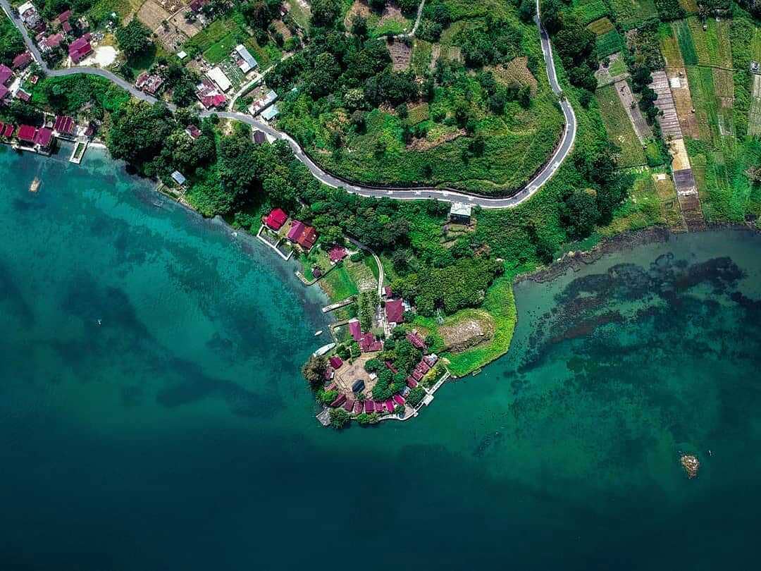 Detail Gambar Danau Toba Dan Pulau Samosir Nomer 31