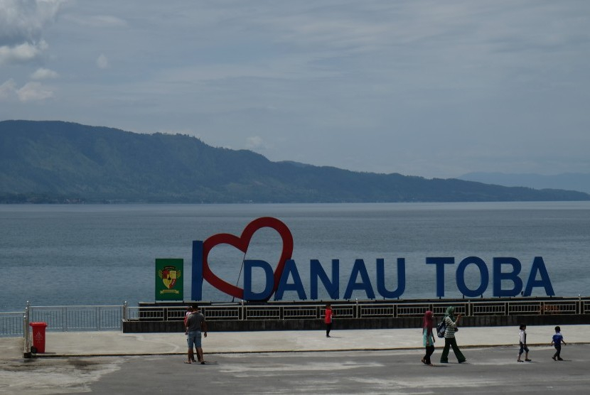 Detail Gambar Danau Toba Dan Pulau Samosir Nomer 41