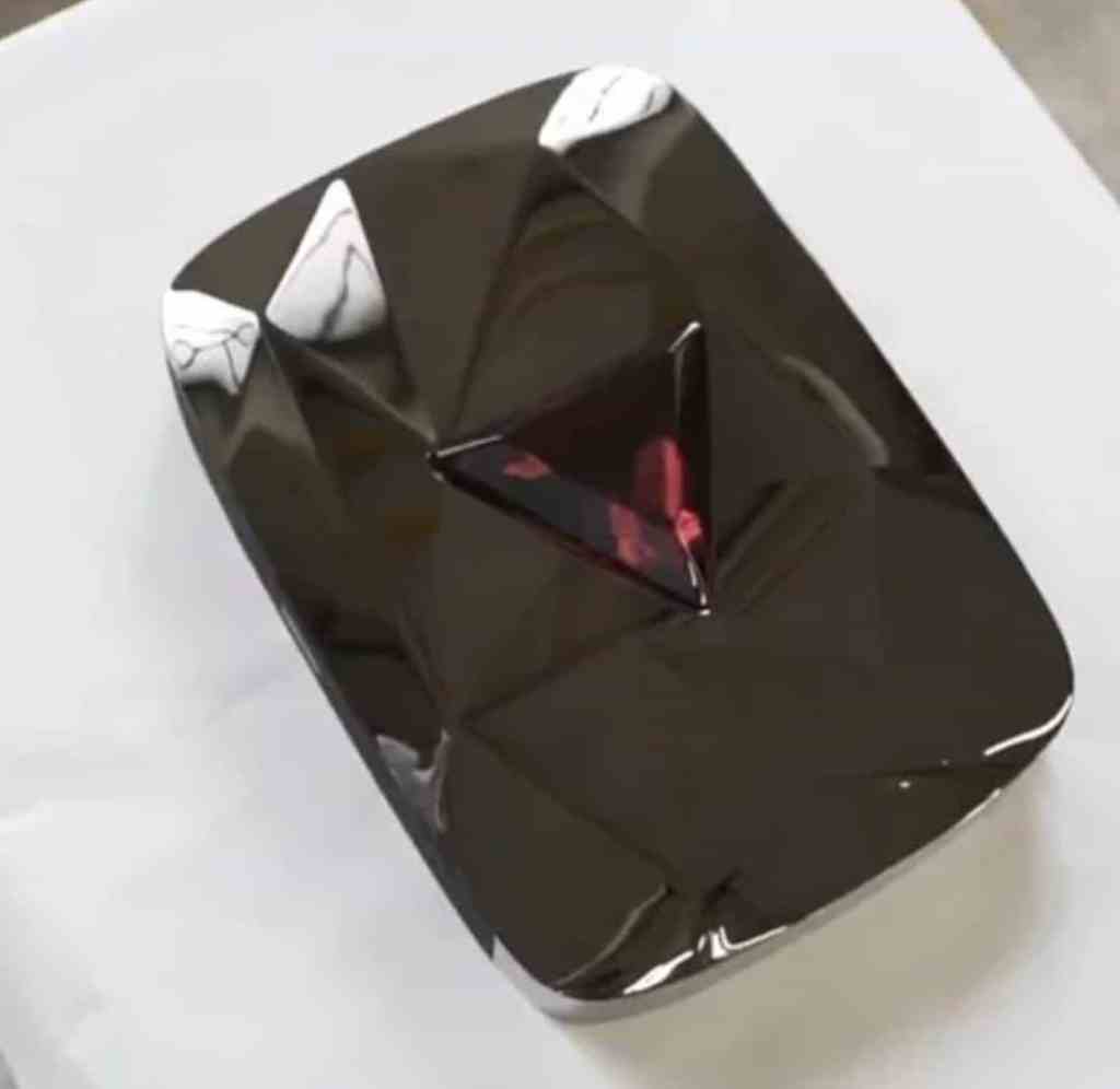 Detail Gambar Diamond Play Button Nomer 44